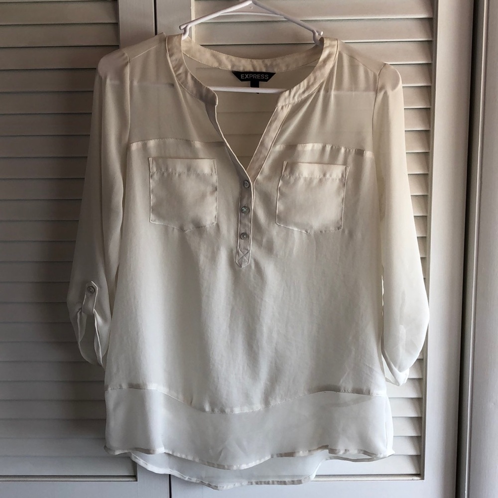 Express (XS) Cream Flowy blouse